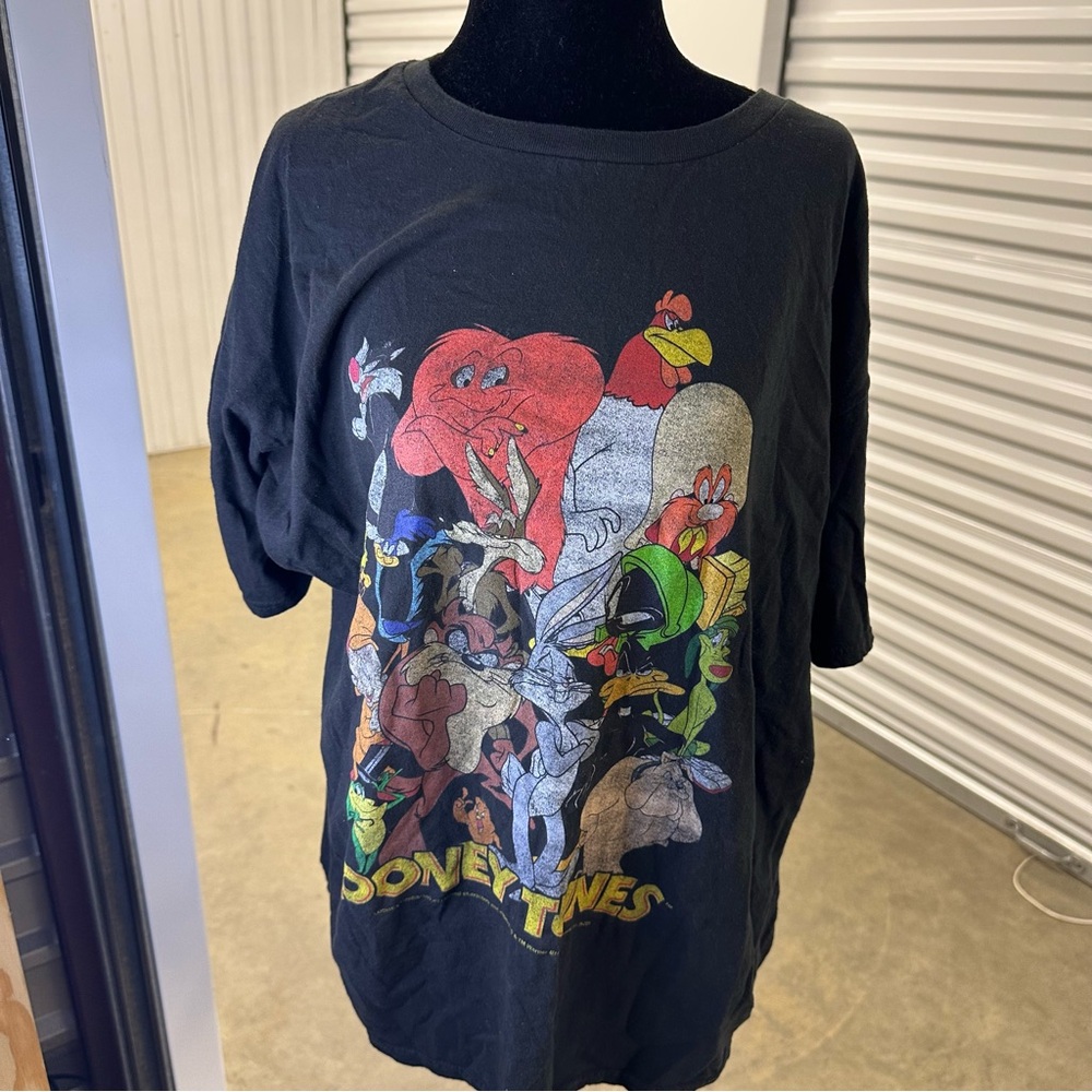 Looney Tunes Black Graphic T-Shirt for size‎ 2xl Unisex